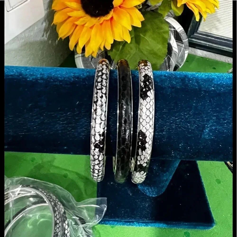 Premier Designs Ready Set Chic 3 Pieces Bangle Set# BR2 - Picture 3 of 5